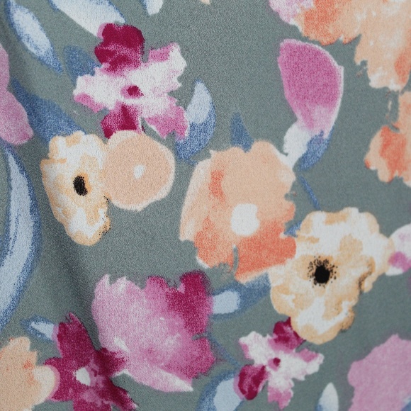 a floral beauty - Picture 2 of 5